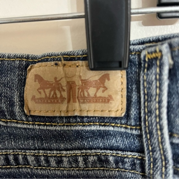 Levi's Womens Jeans 529 Curvy Boot Cut Denim Blue Whiskering Dark Wash Size 10 - Picture 9 of 11